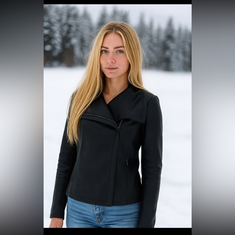 Gianni Bini Ladies Size 8 Black Full Zipper Jacket